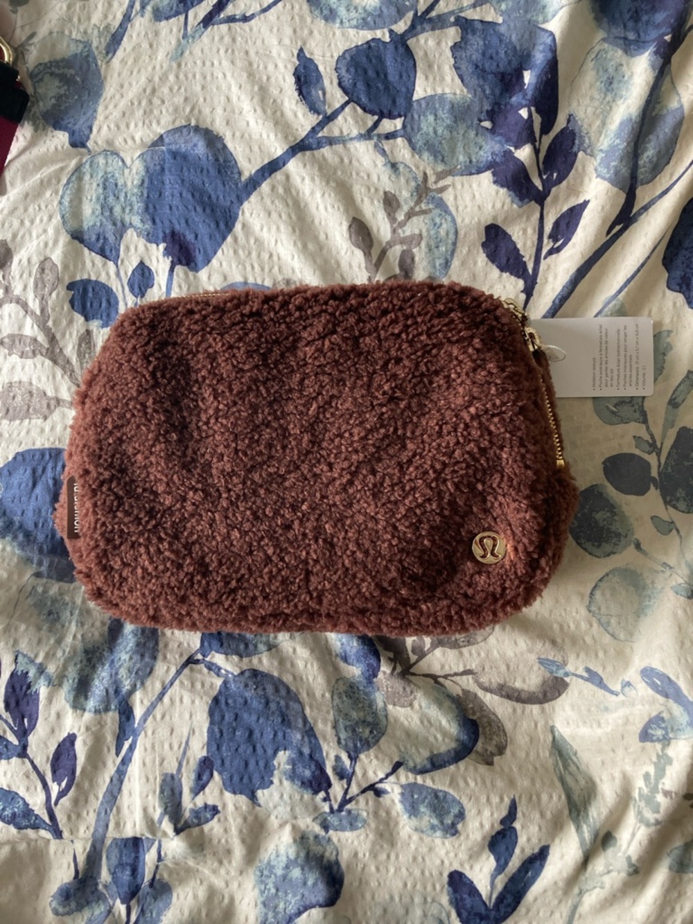 lululemon athletica Chocolate Brown Sherpa fleece large everywhere belt bag
